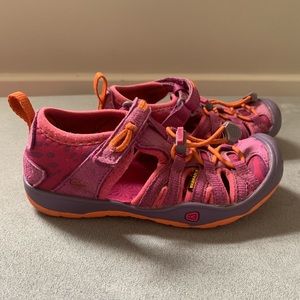 KEEN Toddler pink water shoes VGUC size 10